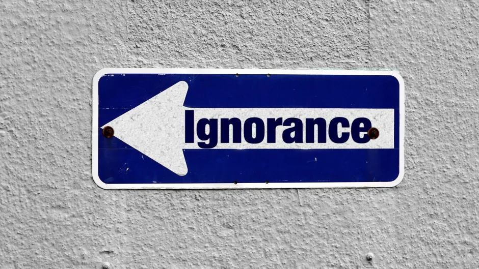 Ignoranz-geralt-pixabay-one-way-street-582635_1920